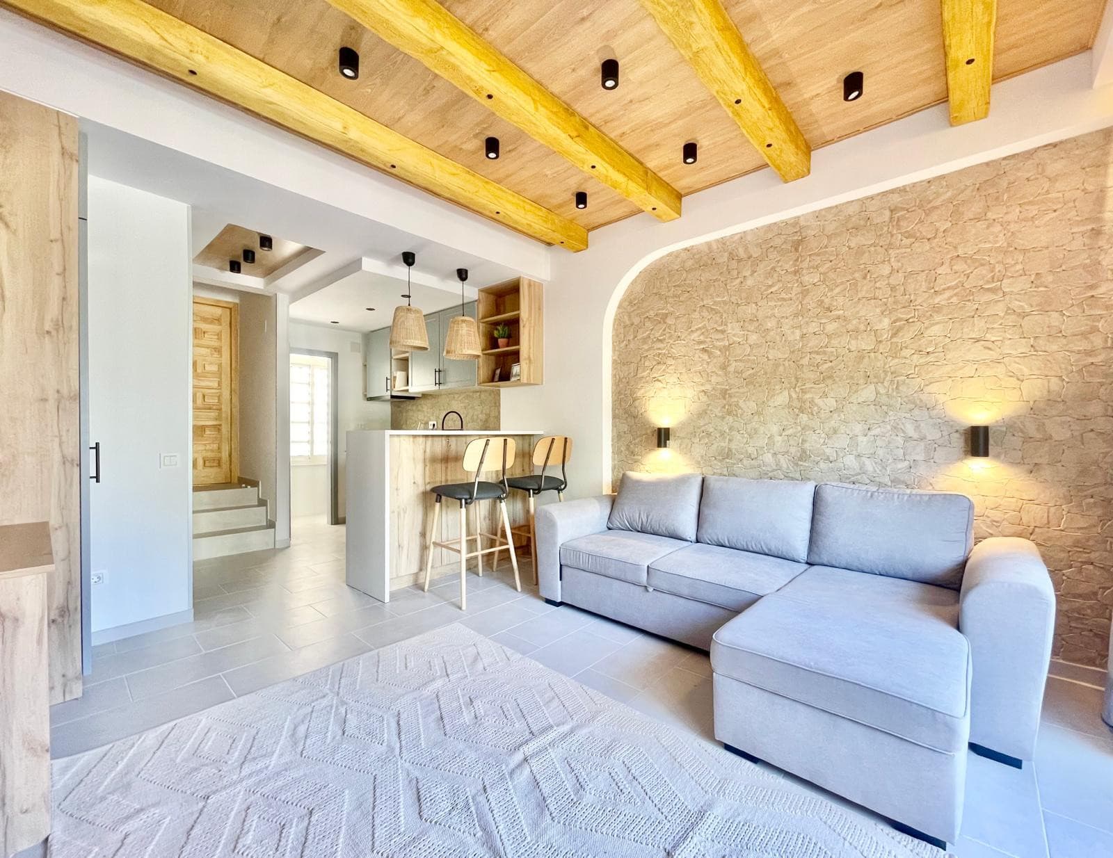 LUXURY TOWNHOUSE LEVANTE R088