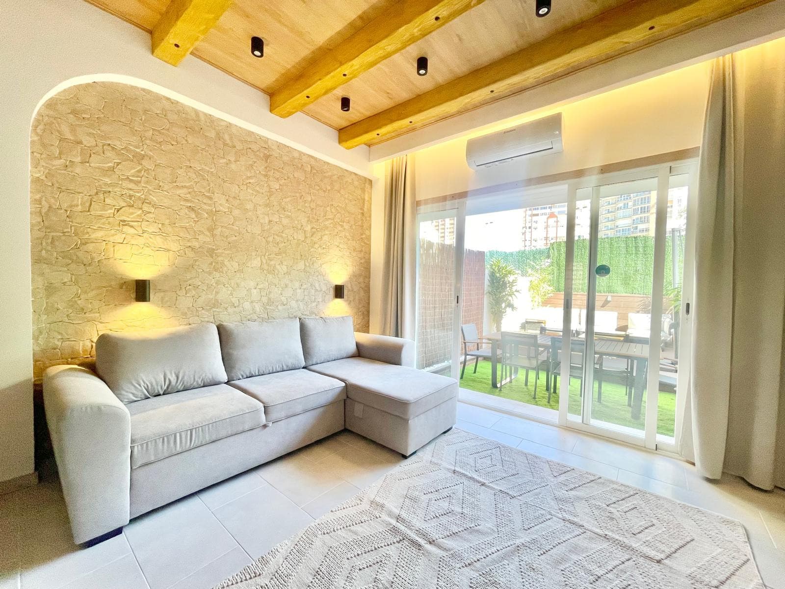 LUXURY TOWNHOUSE LEVANTE R088