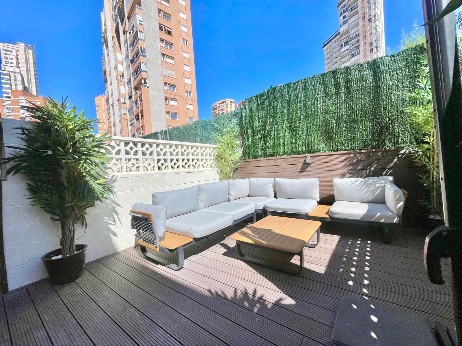 LUXURY TOWNHOUSE LEVANTE R088