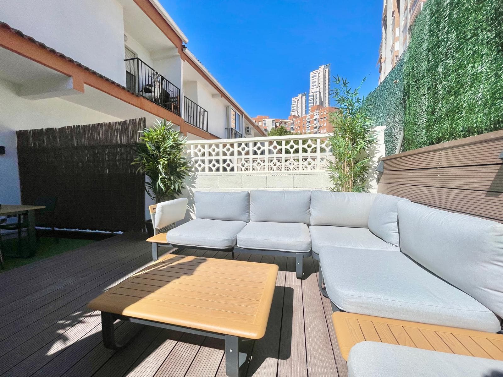 LUXURY TOWNHOUSE LEVANTE R088