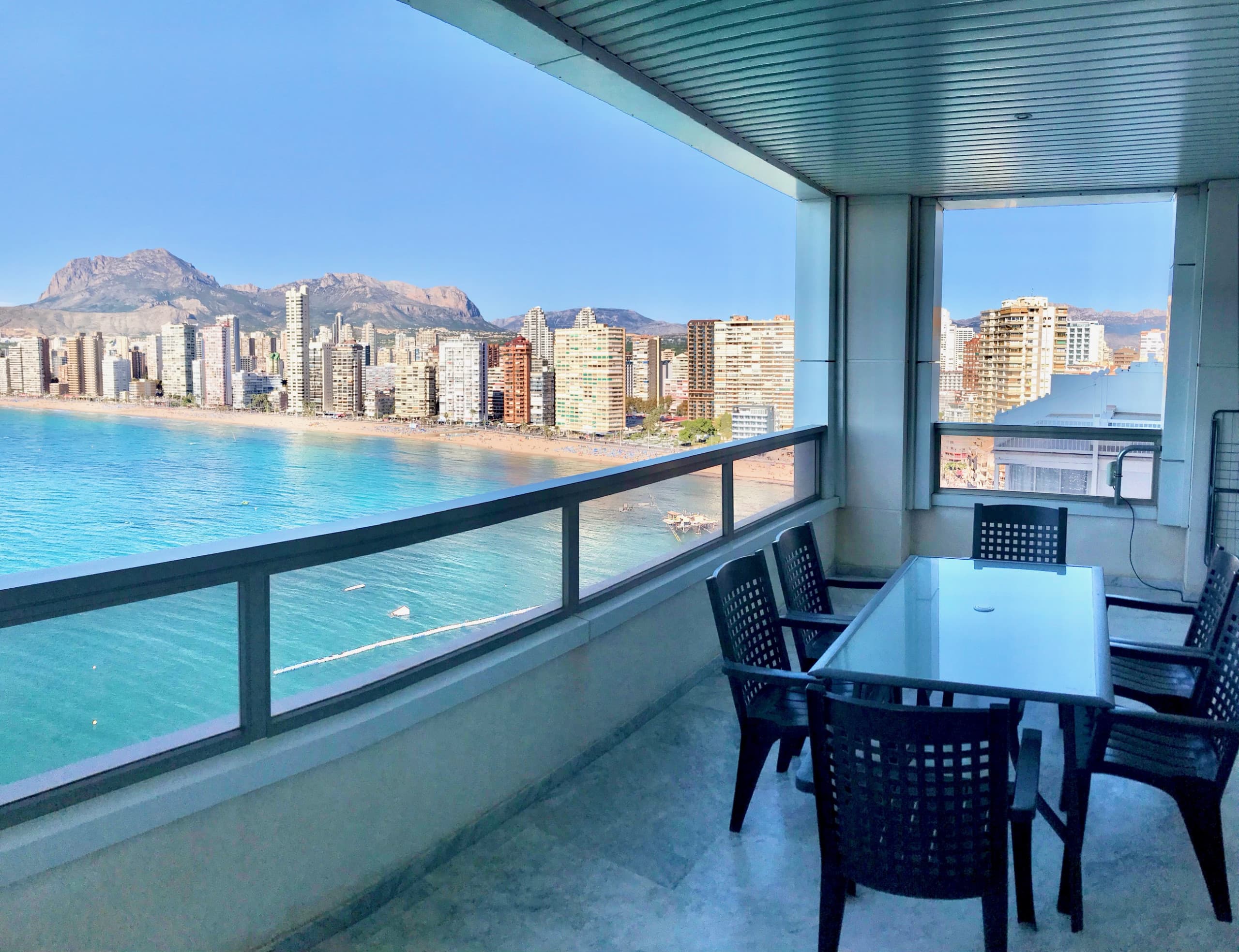 GEMELOS 28 BLUELINE LEVANTE BEACH R011