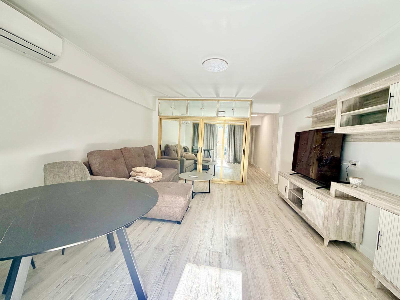 GAMBO CENTER A019